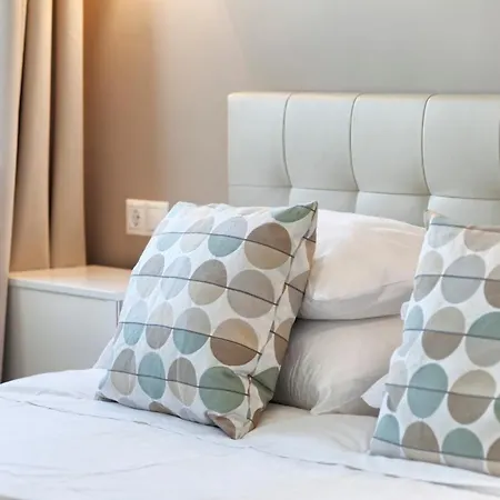 Second Line Apartment Marbella