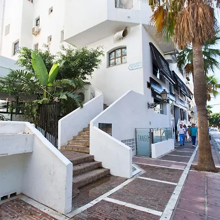 Second Line Apartment *