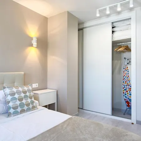 Second Line Apartment Marbella